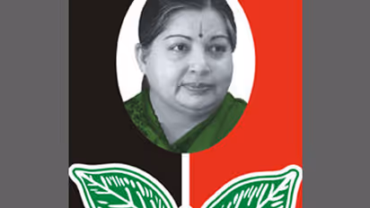 War of words at the MGR celebration in Theni; Panneerselvam gives hopes for party symbol