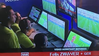 കോസ്റ്റയുടെ ഗോള് ചരിത്രമായി; ലോകകപ്പില് ആദ്യമായി VAR ഉപയോഗിച്ചു