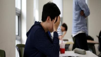 ஆசிரியைக்கு பலாத்கார மிரட்டல்! உனது மகளையும் பலாத்காரம் செஞ்சிடுவேன்! 7 ஆம் வகுப்பு மாணவனின் மிரட்டல்!