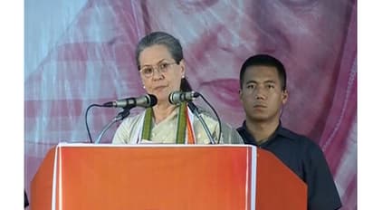 ಇಂದಿರಾರಿಂದ ರಾಜಕೀಯ ಬಲಾತ್ಕಾರ: ಬಾಯ್ತಪ್ಪಿ ಸೋನಿಯಾ ಎಡವಟ್ಟು!