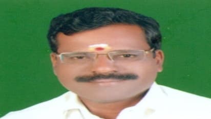 வருங்காலத்தில் ஆட்சியும், கட்சியும் தினகரன் வசம்தான் - எம்.எல்.ஏ. ஏழுமலை