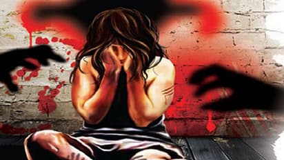 బాలికపై ఆస్పత్రి సిబ్బంది గ్యాంగ్రేప్...కడుపు నొప్పితో ఆస్పత్రిలో చేరితే