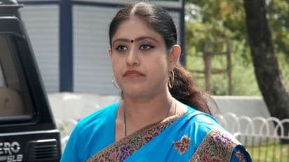 காங்கிரஸில் வெடித்தது உட்கட்சி பூசல்... விஜயதாரணிக்கு எதிராக போர்க்கொடி...!