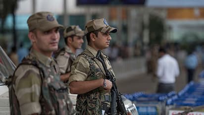 CISF में बंपर वैकेंसी : 12वीं पास करें आवेदन, जानें सेलेक्शन प्रॉसेस, सैलरी और अन्य डिटेल्स