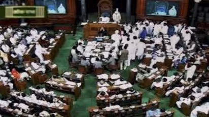 4ನೇ ದಿನವೂ ಸಂಸತ್‌ ಕಲಾಪಕ್ಕೆ ವಿಪಕ್ಷಗಳ ಅಡ್ಡಿ: ಬೆಲೆ ಏರಿಕೆ, ಜಿಎಸ್‌ಟಿ ಕುರಿತು ಪ್ರತಿಭಟನೆ