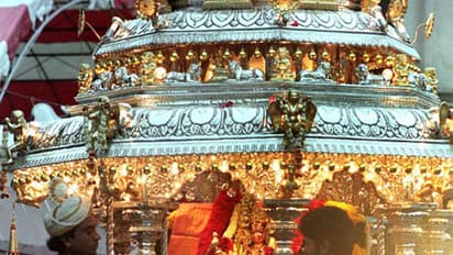 Singapore awards Indian temple for lending jewellery