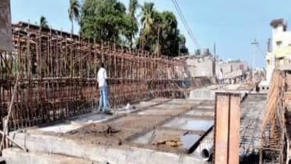 மேம்பாலத்தில் விரிசல்; ஆய்வு செய்தார் ஆட்சியர்...! காரணம் மட்டும் சொல்லல...