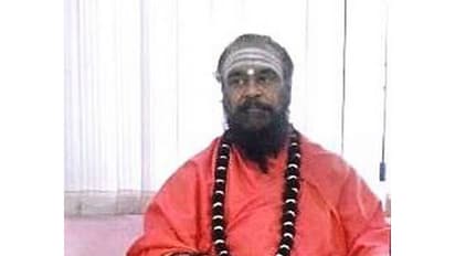 ಕುಮಾರಸ್ವಾಮಿ ದೇವಸ್ಥಾನದ ತಂಟೆಗೆ ಹೋದ್ರೆ ಹುಶಾರ್: ಸಿಎಂಗೆ ರಂಭಾಪುರಿ ಶ್ರೀಗಳ ಎಚ್ಚರಿಕೆ