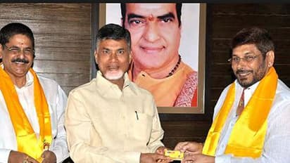 ఆనం బ్రదర్స్ కనిపించుట లేదు, వినిపించుట లేదు