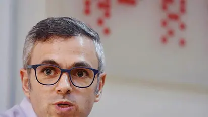 Election 2019: Omar Abdullah points finger at EVM, alleges Congress button not working