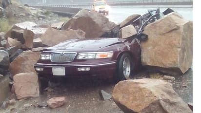 സൗദിയില് പേമാരി നാശം വിതയ്ക്കുന്നു; ഒരു മരണം