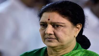 சொத்துக் குவிப்பு வழக்கில் நாளை தீர்ப்பு இல்லை - சசிகலாவுக்கு அடி மேல் அடி