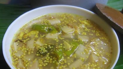 எண்ணெய் இல்லாமல் வாழைத் தண்டு கூட்டு செய்வது எப்படி?