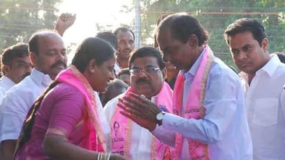 రంగంలోకి దిగిన కేసిఆర్: కొండా సురేఖ సర్దుబాటు