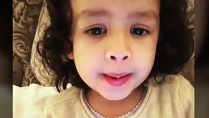 സുഖമില്ലെങ്കിലും കുഞ്ഞ് സിവയ്ക്ക് പാടാതെ വയ്യ, കണി കാണും നേരം...