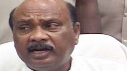 నర్సీపట్నంలో అర్థరాత్రి ఉద్రిక్తత.. గుర్తుపెట్టుకుని గుణపాఠం చెబుతామన్న అయ్యన్నపాత్రుడు...