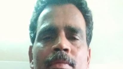 ಕಾಂಗ್ರೆಸ್ ವಾಟ್ಸಾಪ್ ಗ್ರೂಪ್’ನಲ್ಲಿ ತನ್ನದೇ ಅಶ್ಲೀಲ ಚಿತ್ರ ಹಾಕಿದ ಮುಖಂಡ