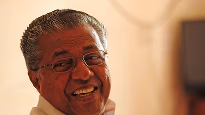 പിണറായിയുടെ ആഹ്വാനം ഫലം കണ്ടു; ആ ഫ്‌ലക്‌സ് ബോര്‍ഡുകള്‍ ഇതാ ഗ്രോ  ബാഗുകളായി മാറുന്നു!