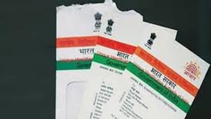 விமான பயணத்திற்கு ஆதார் எண் கட்டாயம் இல்லை…மத்திய அரசு அதிரடி அறிவிப்பு…