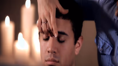 நெற்றிப் பொட்டில் விரல் வைத்து அழுத்தினால் என்ன நல்லது நடக்கும் தெரியுமா?