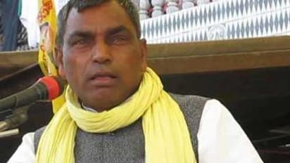 ಡಿಸಿಯನ್ನು ವರ್ಗಾಯಿಸಿ, ಇಲ್ಲದಿದ್ದರೆ ರಾಜೀನಾಮೆ: ಉತ್ತರ ಪ್ರದೇಶ ಸಚಿವನ ‘ಬೆದರಿಕೆ’