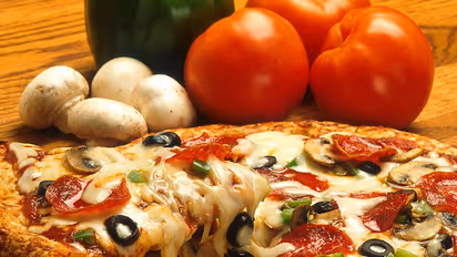 ഡോമിനോസ് പിസ്സ ഇനി സൊമാറ്റോയിലും സ്വിഗ്ഗിയിലും കിട്ടിയേക്കില്ല; കാരണം ഇതാണ്