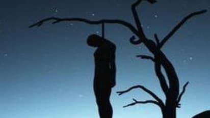 ஐ.டி.ஐ மாணவன் தூக்குபோட்டு தற்கொலை; கல்லூரியில் பெற்றோரை அழைத்து வர சொன்னதால் விபரீதம்...