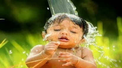 உங்களுக்குத் தெரியுமா? எண்ணெய் தேய்த்து குளித்தால் பொடுகு நீங்கி இளநரை வரவே வராது...