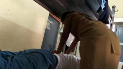 ಪೊಲೀಸ್ ಠಾಣೆಯಾಯ್ತು ಮಸಾಜ್ ಸೆಂಟರ್! ಮಹಿಳಾ ಪೇದೆಯಿಂದ ಮೈ ಒತ್ತಿಸಿಕೊಂಡ ಎಎಸ್'ಐ