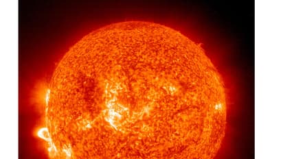 পৃথিবী নিয়ে আশঙ্কার খবর শোনাল নাসা, সূর্যের গ্রাস থেকে রক্ষাকারী চৌম্বকীয় ক্ষেত্রে বড়সড় ফাটল