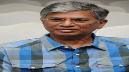 70 வயதில் அரசியலுக்கு வந்தால் யாராலும் ஒன்றும் செய்ய முடியாது – ரஜினியை ஓட்டுகிறாரா விஜய்யின் தந்தை…