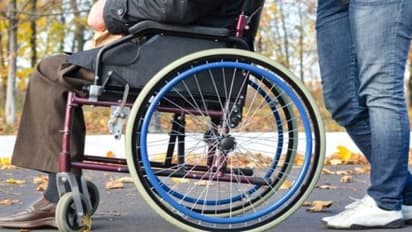 மாற்றுத் திறனாளிகளின் வீடுகளுக்கு சென்று தடுப்பூசி செலுத்தும் திட்டம்.. அரசுக்கு ஐகோர்ட் அதிரடி உத்தரவு..!