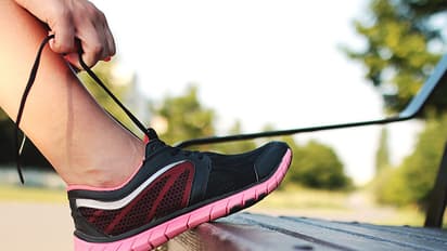 3 easy-to-do exercises at your desk