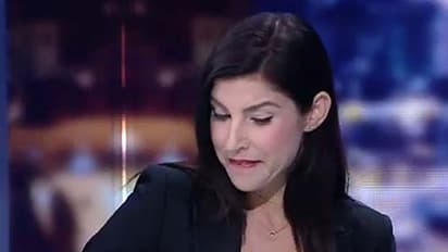 വാര്ത്ത കരഞ്ഞുകൊണ്ട് വായിക്കുന്ന അവതാരിക