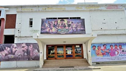 கேளிக்கை வரியை எதிர்த்து மதுரையில் 178 தியேட்டர்கள் மூடப்பட்டன; ஏராளமான ஊழியர்கள் பாதிப்பு…