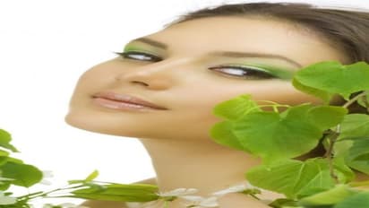 மாசற்ற அட்டகாசமான முகப்பொலிவை பெற இந்த வழிகளை டிரை பண்ணுங்க…