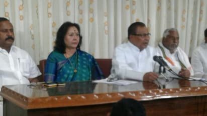 జానారెడ్డి నివాసంలో సిఎల్పీ సమావేశం: డికె అరుణ డుమ్మా