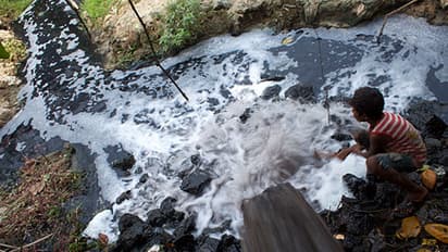 Nothing can stop these industries from polluting lakes, thanks to authorities