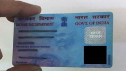 பான் எண் பெற ஆதார் அவசியமா? - வழக்கு விசாரணை தேதி குறிப்பிடாமல் ஒத்திவைப்பு