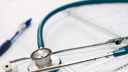 ತಾಯಿಯ ಆಸ್ಪತ್ರೆ ಬಿಲ್ ಕಟ್ಟಲು ಮಗುವಿನ ಭಿಕ್ಷಾಟನೆ