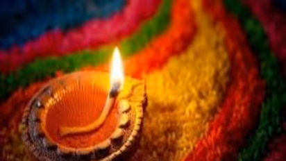 எந்த இடத்தில் எத்தனை தீபம் ஏற்ற வேண்டும் தெரியுமா..? ஐஸ்வர்யம் உண்டாக...