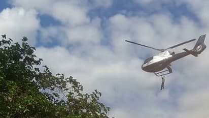 ഹെലികോപ്റ്ററില്‍ തൂങ്ങിയാടിയ ആ മനുഷ്യന് സംഭവിച്ചത്