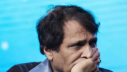 జగన్‌పై కత్తితో దాడి....షాక్ కు గురయ్యానని సురేష్ ప్రభు