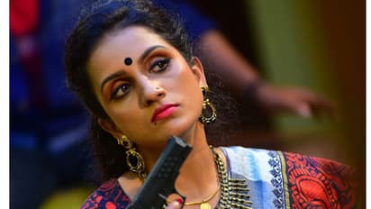 മലയാളത്തില് വില്ലത്തിയായി കയ്യടി നേടി അമ്മു രാമചന്ദ്രന്