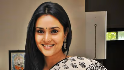 Ramya wants to return to State politics?