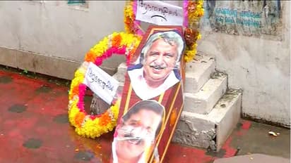 ഡിസിസി ഓഫീസിന് മുന്നിലെ ശവപ്പെട്ടി; കെ.എസ്.യു പ്രവര്ത്തകര് അറസ്റ്റില്