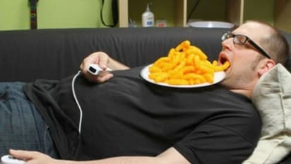 ஆட்டிப்படைக்கும் சோம்பலுக்கு முற்றுப்புள்ளி வைத்து சுறுசுறுப்புடன் இருக்க ஐந்து டிப்ஸ்…