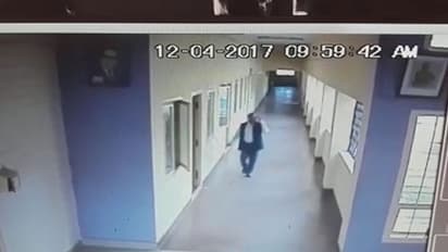 యూనివర్సిటీ వీసీ కి లేడీస్ హాస్టల్ లో ఏం పని ?