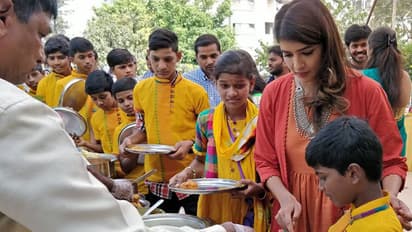 ప్రభుత్వ పాఠశాల విద్యార్థులతో సంక్రాంతి జరుపుకున్న నటి మంచు లక్ష్మి