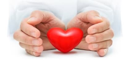 இந்த உணவுகளைச் சாப்பிட்டால் இதய நோயிலிருந்து தப்பிக்கலாம்னு மருத்துவர்களே சொல்றாங்க…